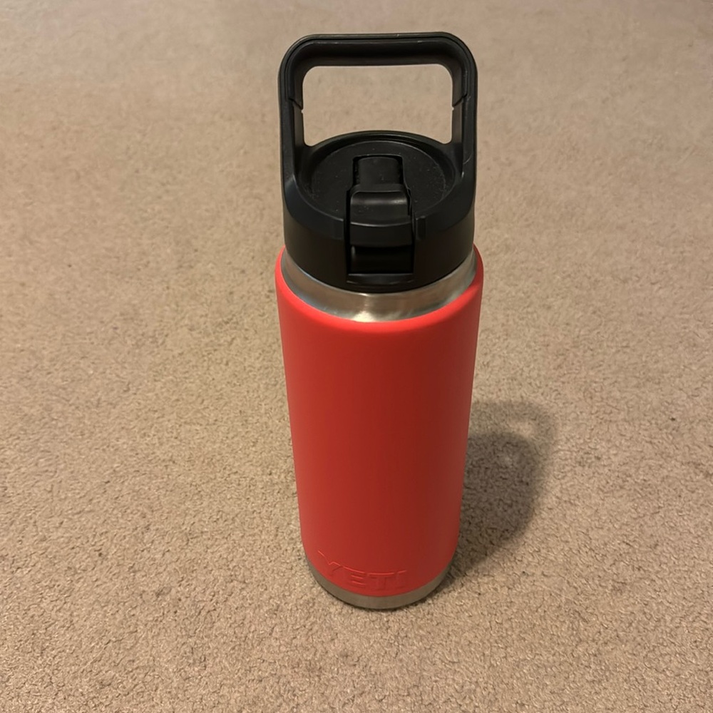 Yeti Rambler 26oz - Picture 3 of 7
